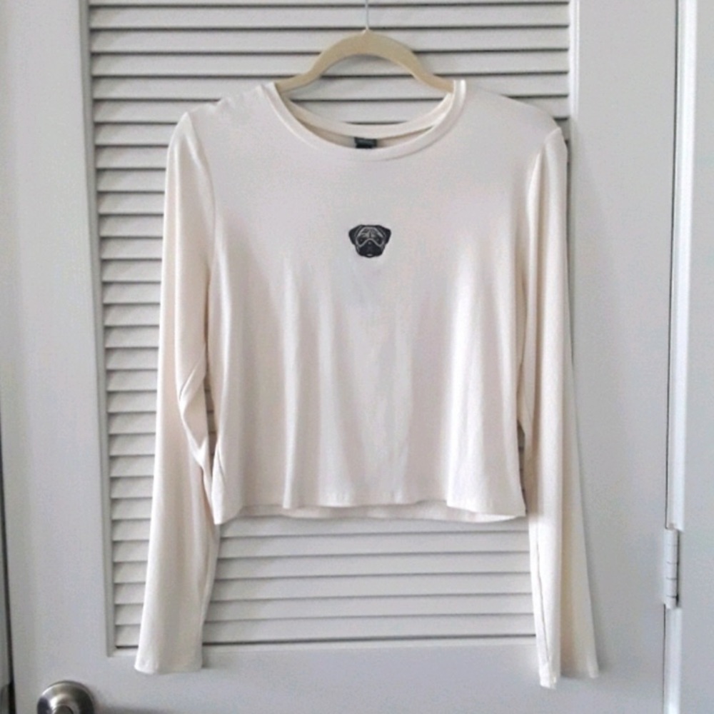 White cropped pug embroidered long sleeve